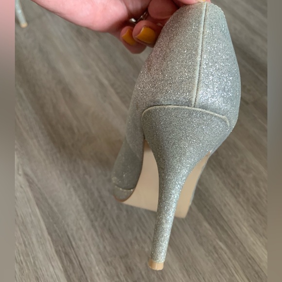 Silver sparkle heels - Picture 12 of 12